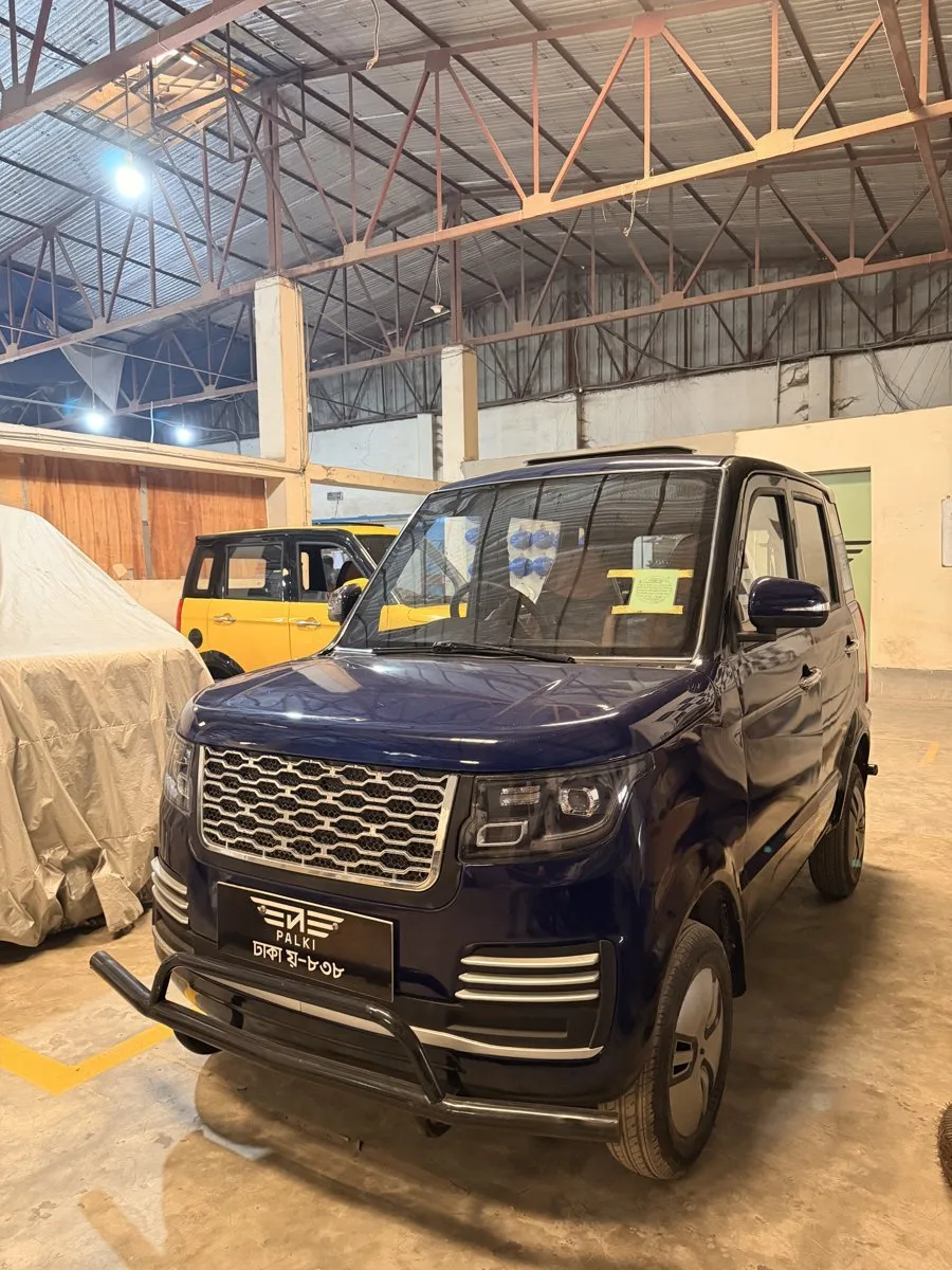 Navy Blue Cityboy V2 in showroom