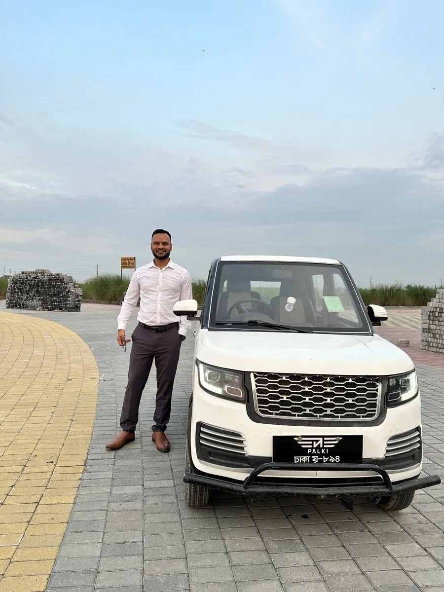 Happy owner with their Cityboy V2